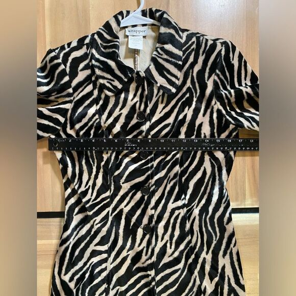 Zebra jacket‎ - Picture 3 of 6